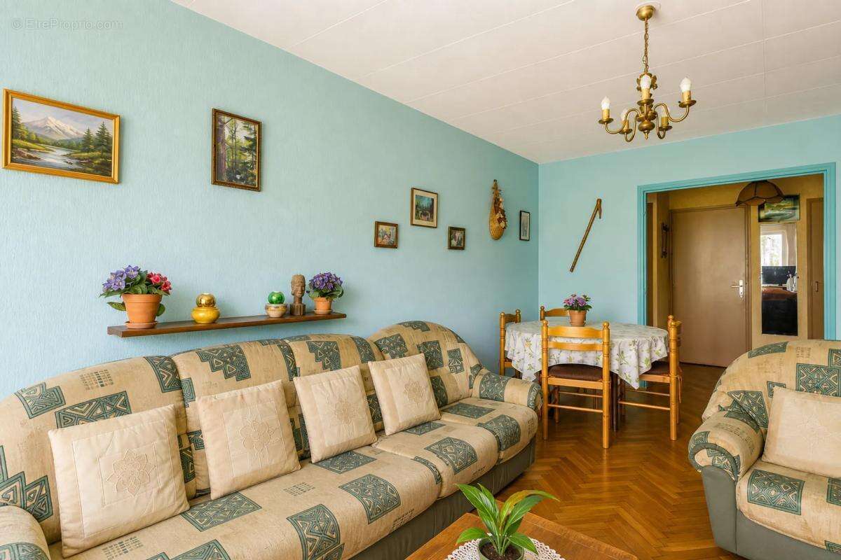 Appartement à SAINTE-FOY-LES-LYON