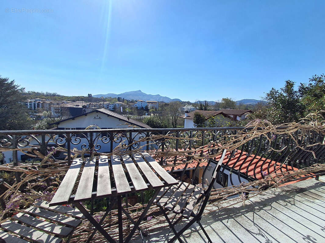 Appartement à URRUGNE