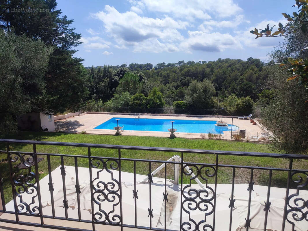 Maison à ROQUEFORT-LES-PINS