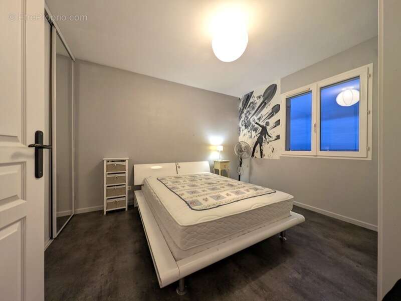 Maison à COMMELLE-VERNAY