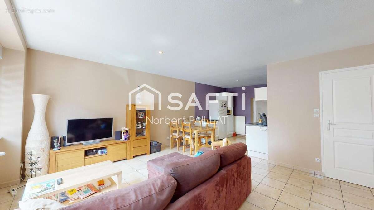 Photo 2 - Maison à LA ROCHE-VINEUSE