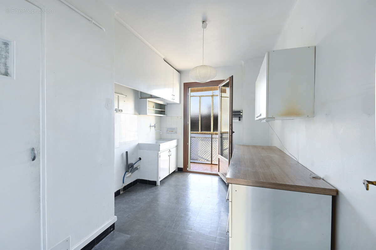 Appartement à MARSEILLE-6E