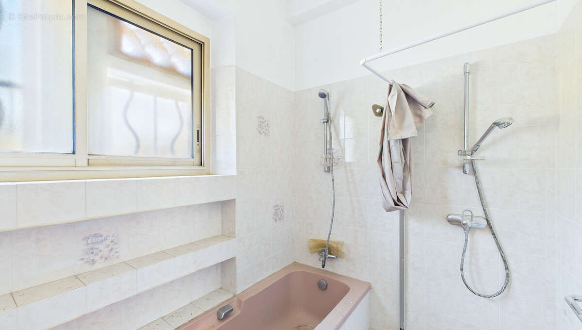 Appartement à CARQUEIRANNE