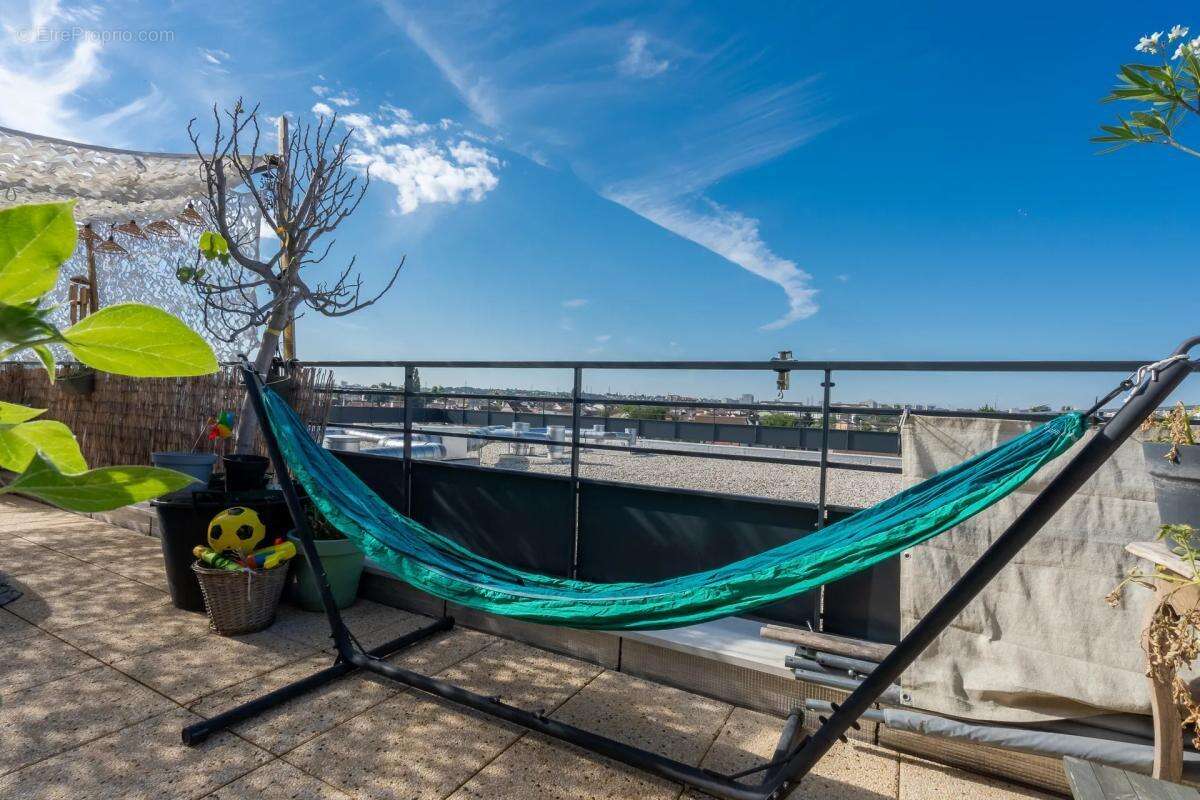 Appartement de 4 pièces de 65,64 m² et 60 m² de terrasse à Bondy - photo 12