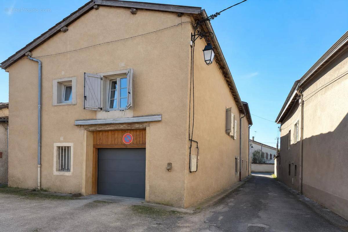Appartement à SAINT-SYMPHORIEN-D'ANCELLES