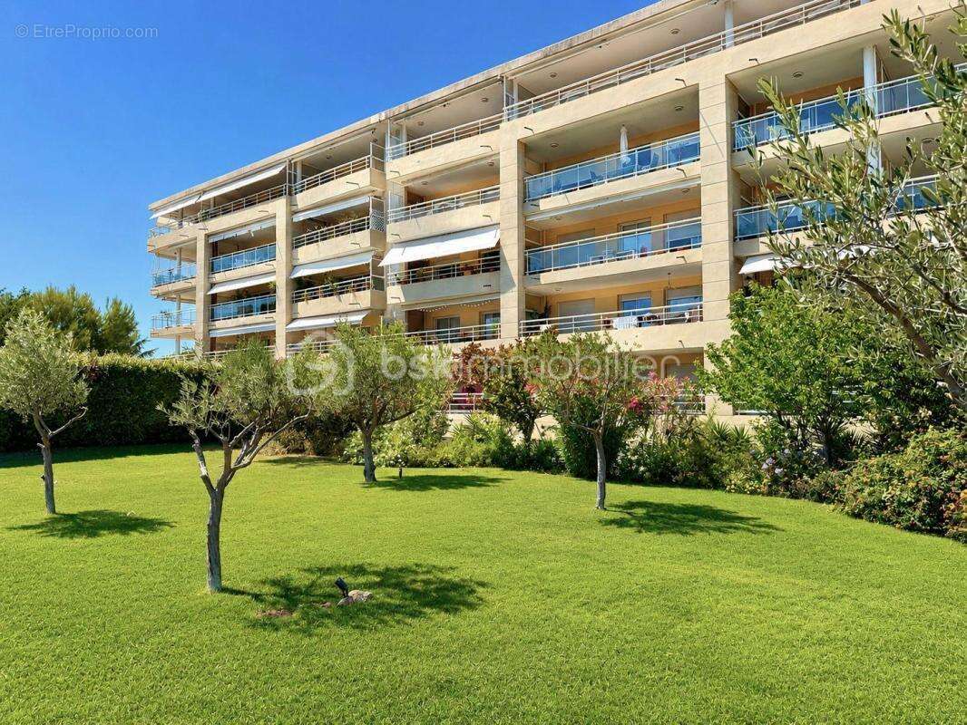 Antibes – appartement 4 pièces 87 m² – terrasse 30 m² – double garage – calme – piscine - photo 15