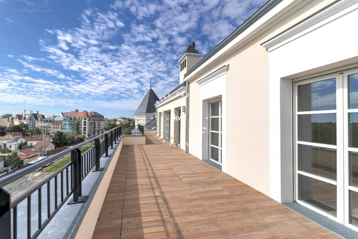 Appartement à LE PLESSIS-ROBINSON