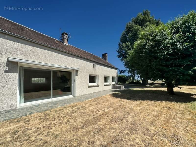REMAUVILLE (77) Longère authentique de 131 m² sur terrain de 941 m2 - photo 2