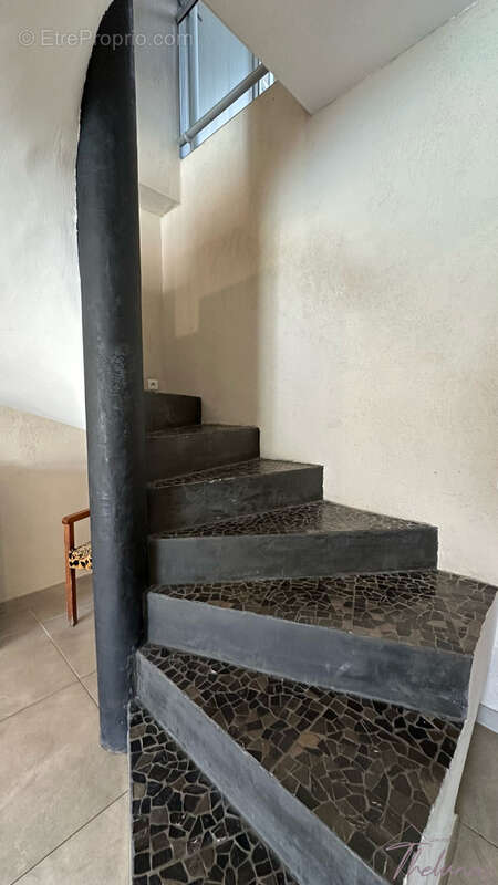 Villa R+1 avec piscine et terrain constructible à Tarascon - photo 14