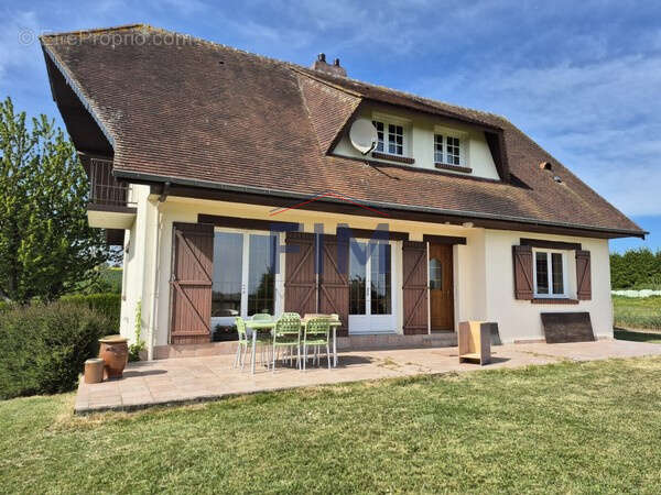 Maison à NEUFCHATEL-EN-BRAY