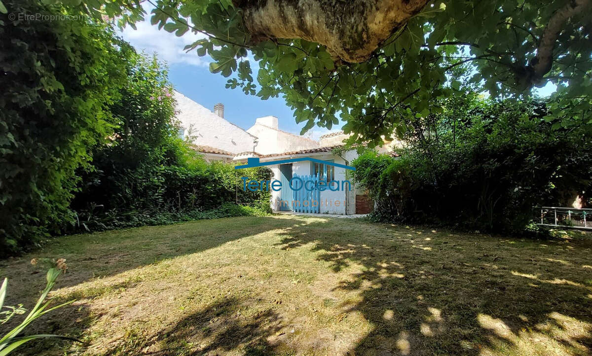 Maison à TALMONT-SUR-GIRONDE