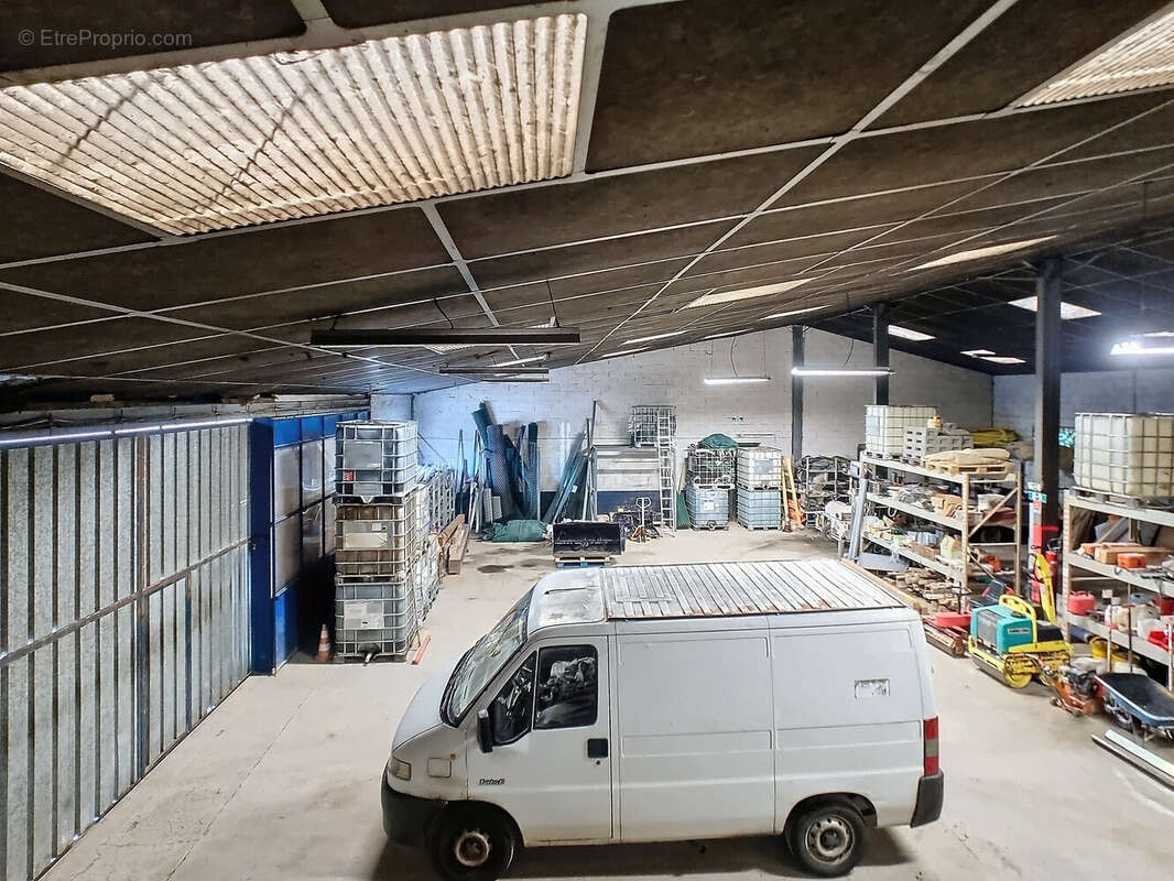 Local commercial et hangar Loué - photo 8
