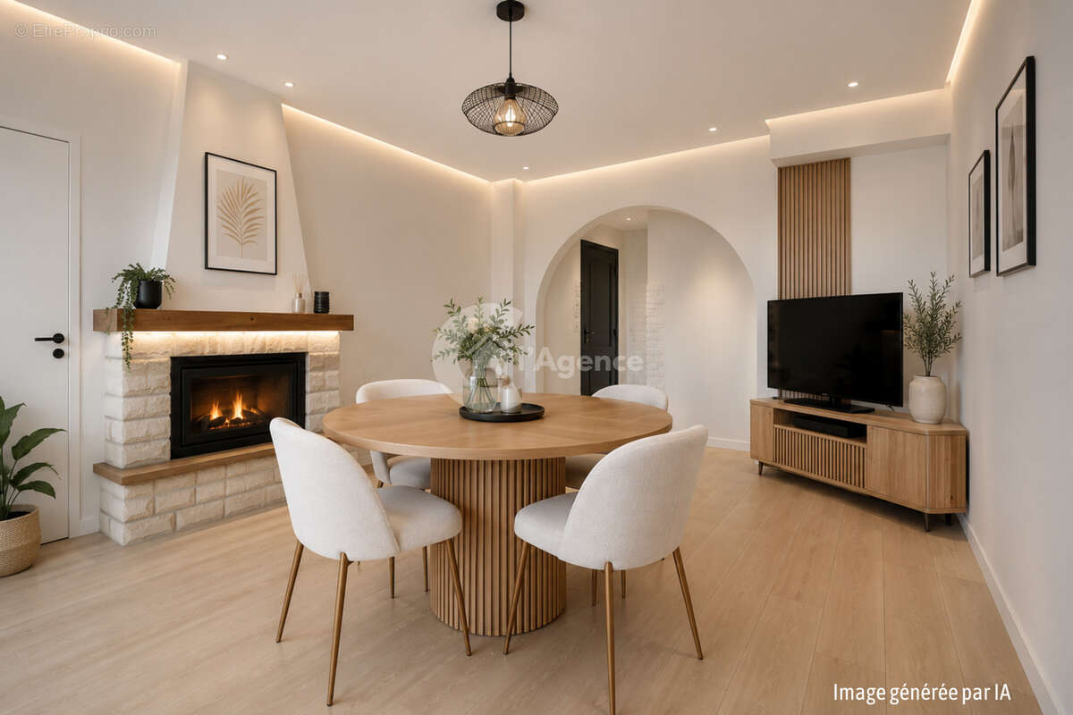 Au coeur du village de Villeneuve Loubet - Maison de village de 87 m2 - photo 3