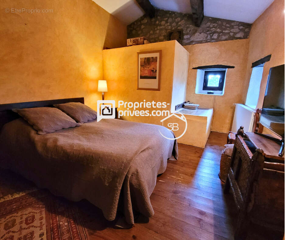 Maison à SAINT-ANDRE-DE-CRUZIERES