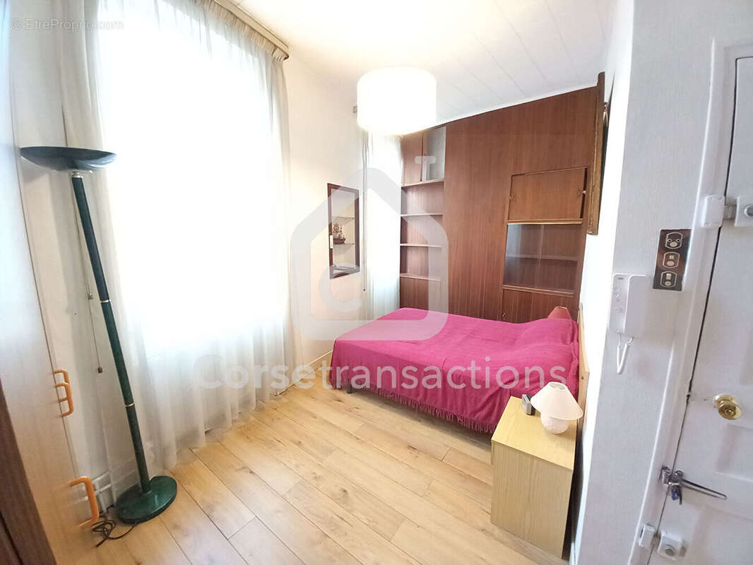 Appartement à MARSEILLE-6E