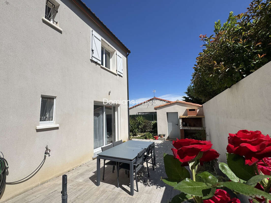 Maison 80 m² à Trouillas  - photo 8