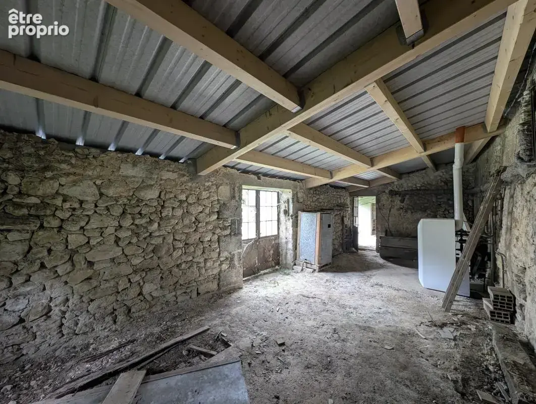 Maison à rénover 85m² avec jardin 465m² FARGUES ST HILAIRE 110 000€ - photo 2