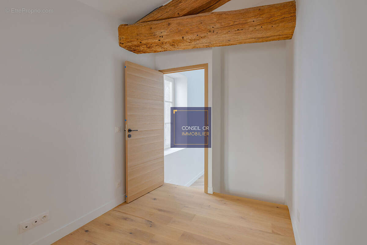 Appartement à SAINT-GENIS-LAVAL