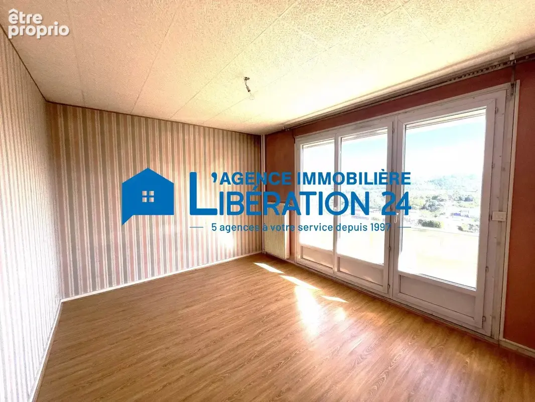 Appartement T5 95m² Balcons Terasse Ascenseur Garage Cave - photo 8