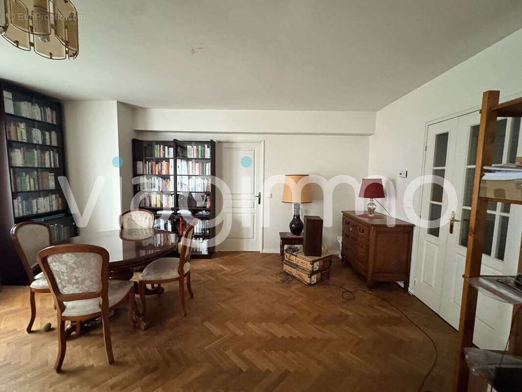 Appartement à PARIS-12E