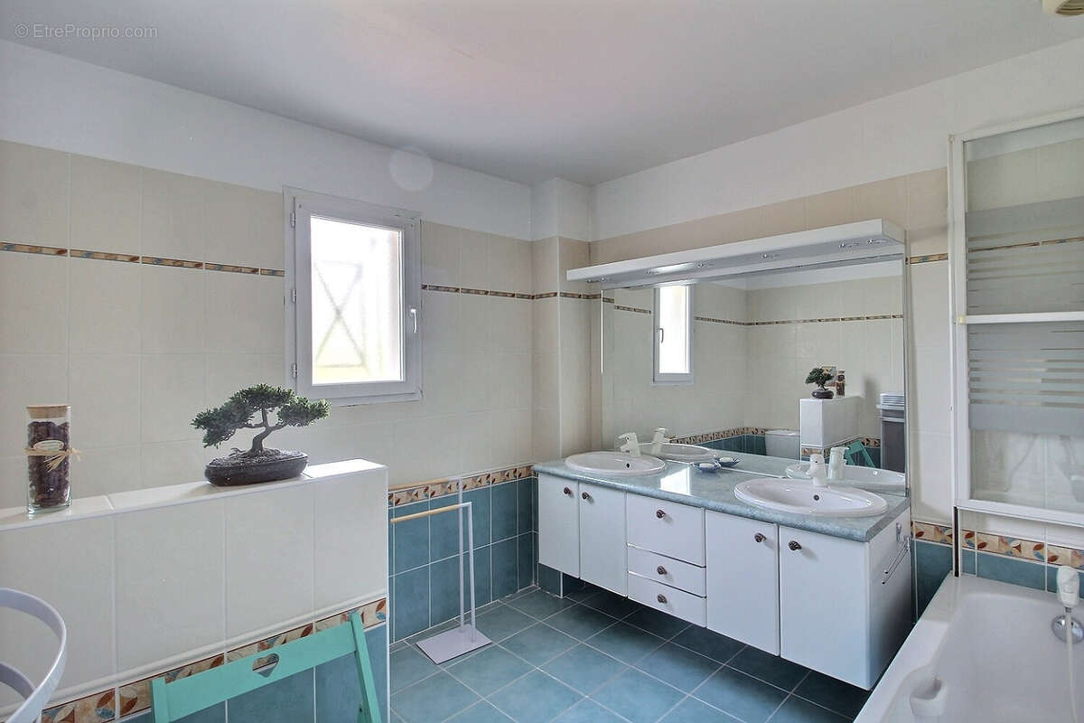 Maison à SAINT-MARTIN-DE-LONDRES