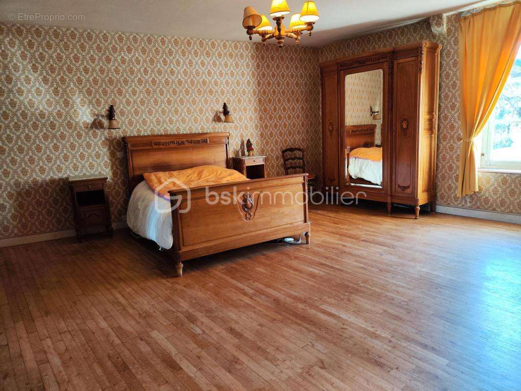 Maison à SAINT-MARC-LE-BLANC