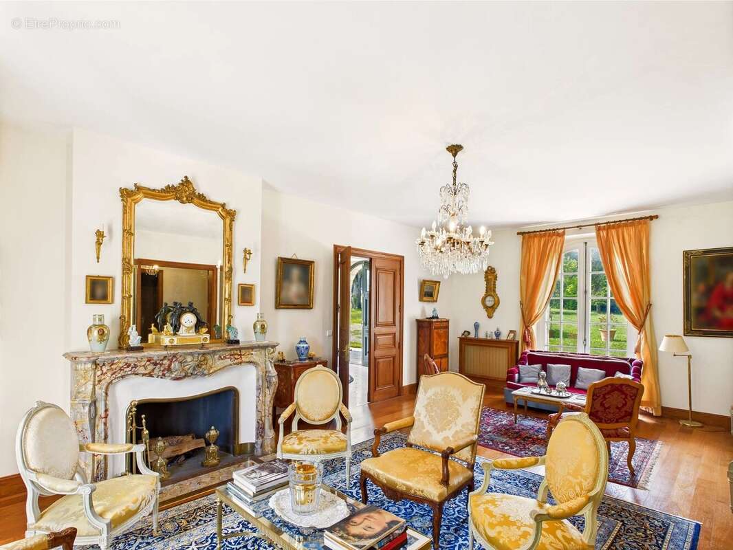 Élégant château de la fin du XXᵉ siècle avec maison d’amis — à 30 minutes de Saint-Émilion - photo 3