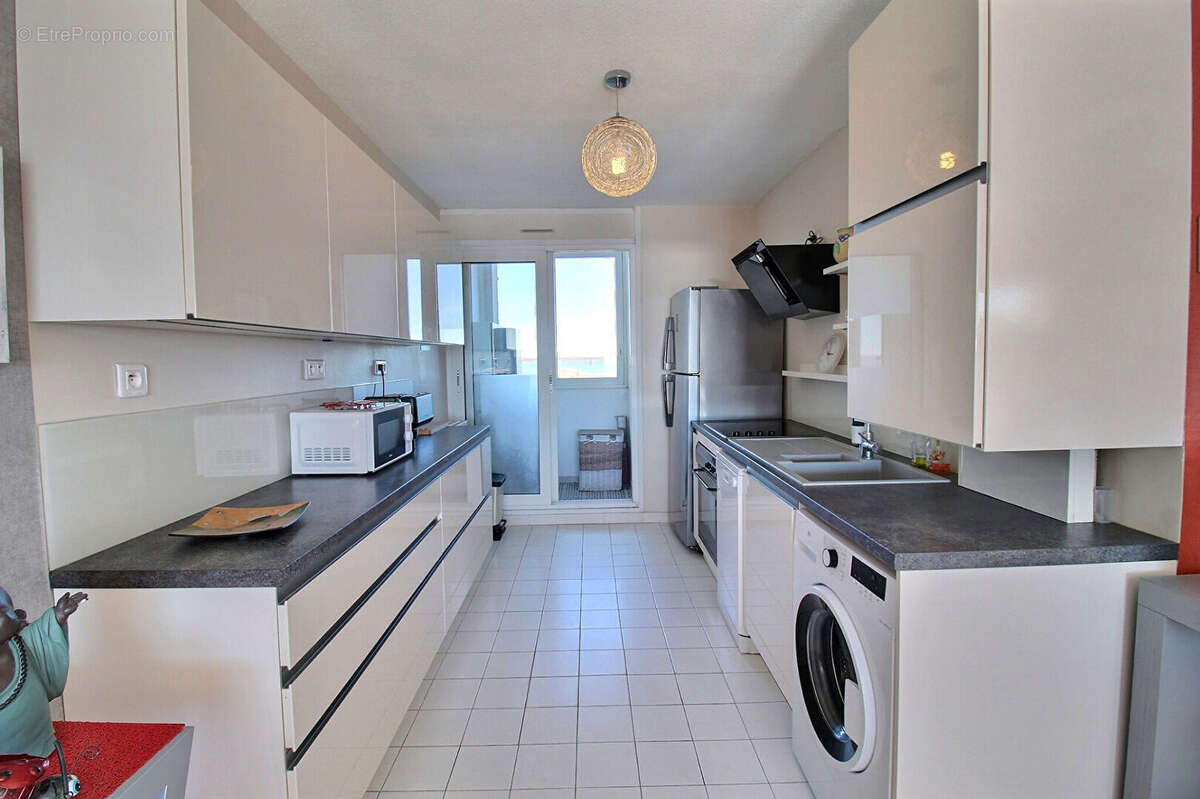 Appartement à MAUGUIO