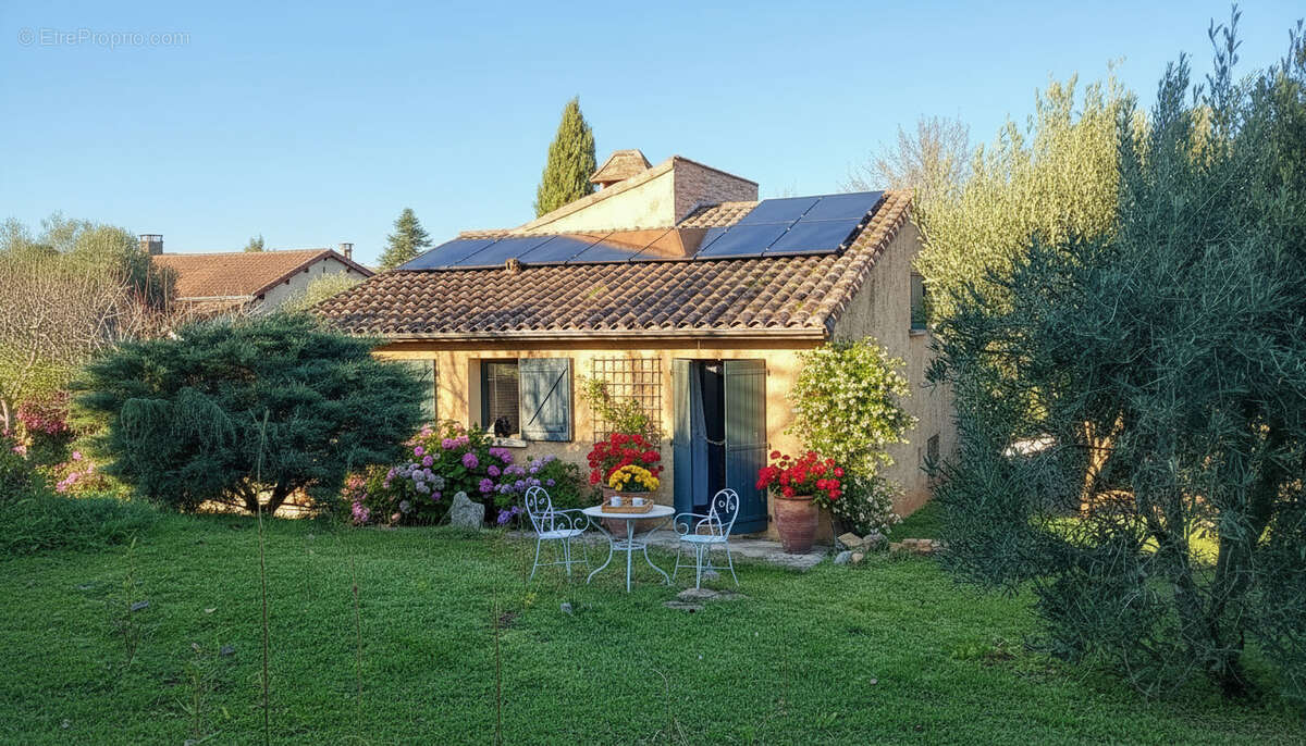 Maison à PUY-L&#039;EVEQUE