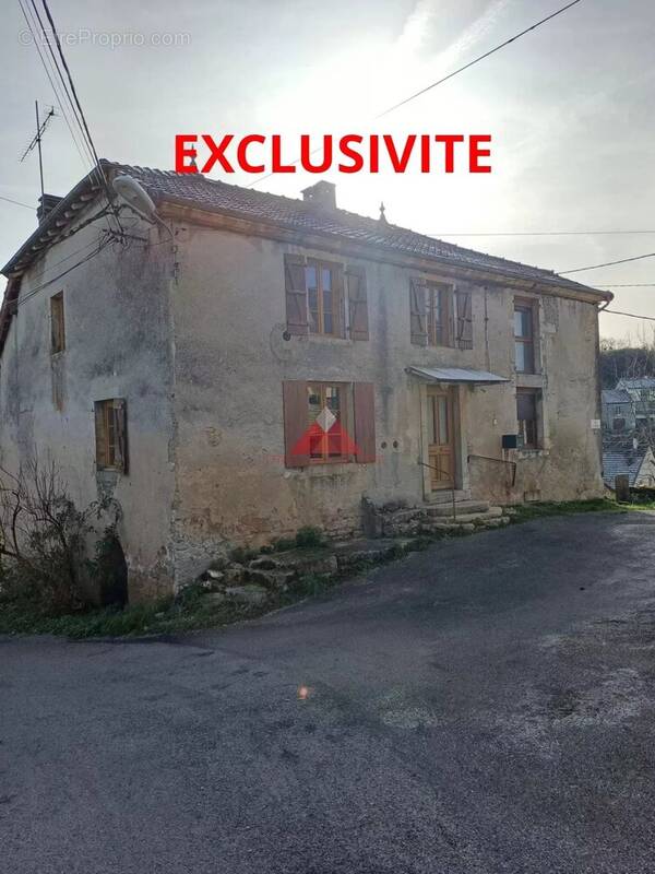 Maison à SAINT-LAURENT-LA-ROCHE