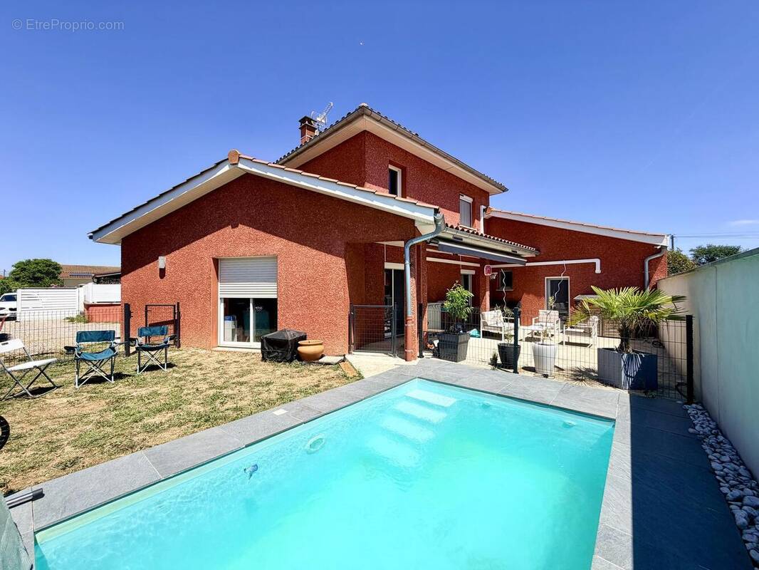 Photo 1 - Maison à SAINT-JEAN-DE-THURIGNEUX