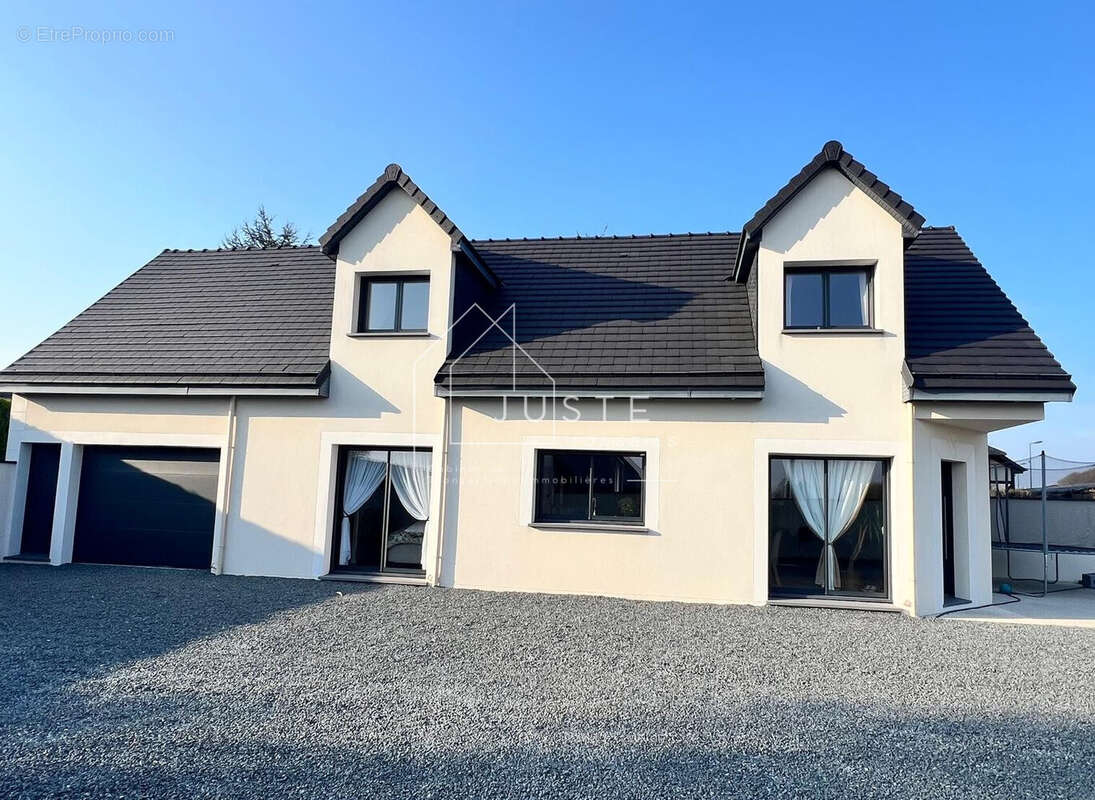 Maison 145 m² à Houppeville  - photo 2