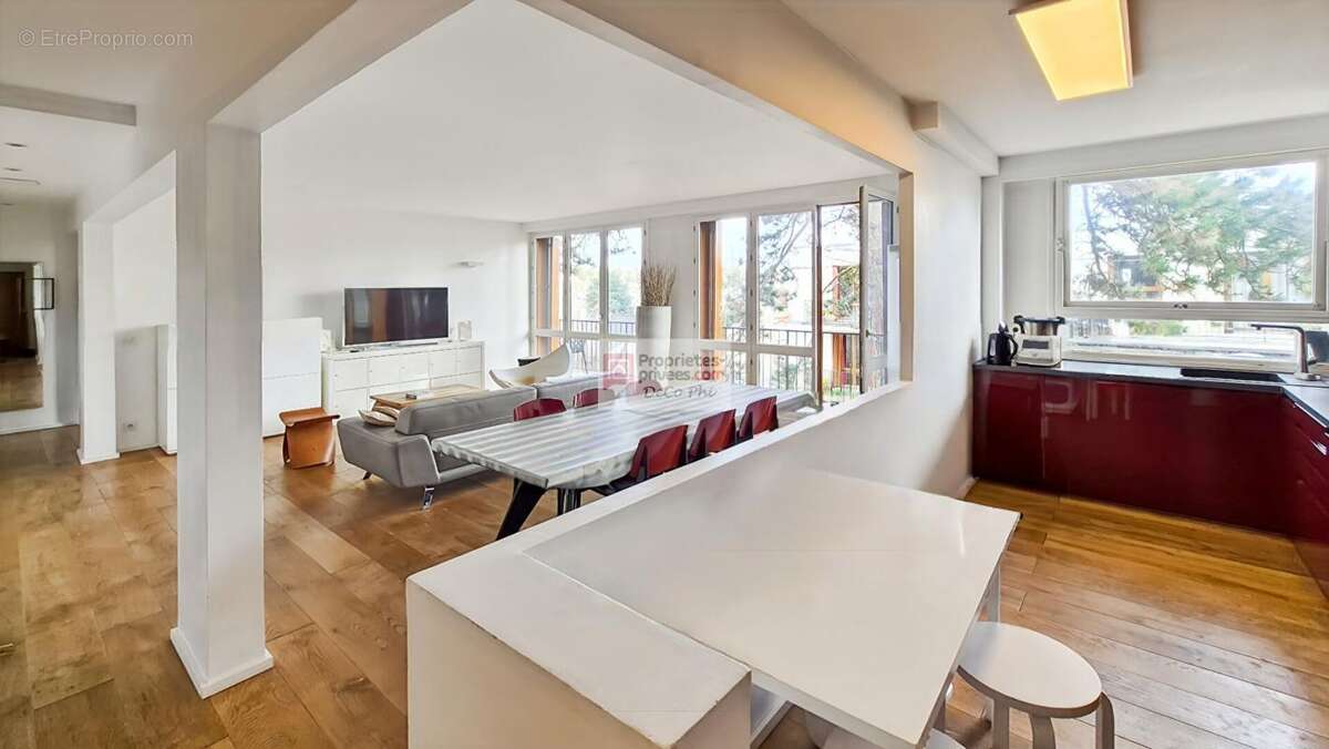 Appartement à VILLE-D'AVRAY