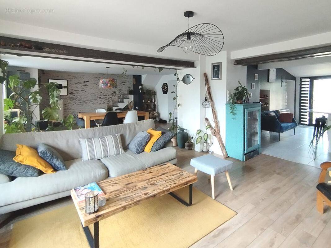 Maison à LE CELLIER