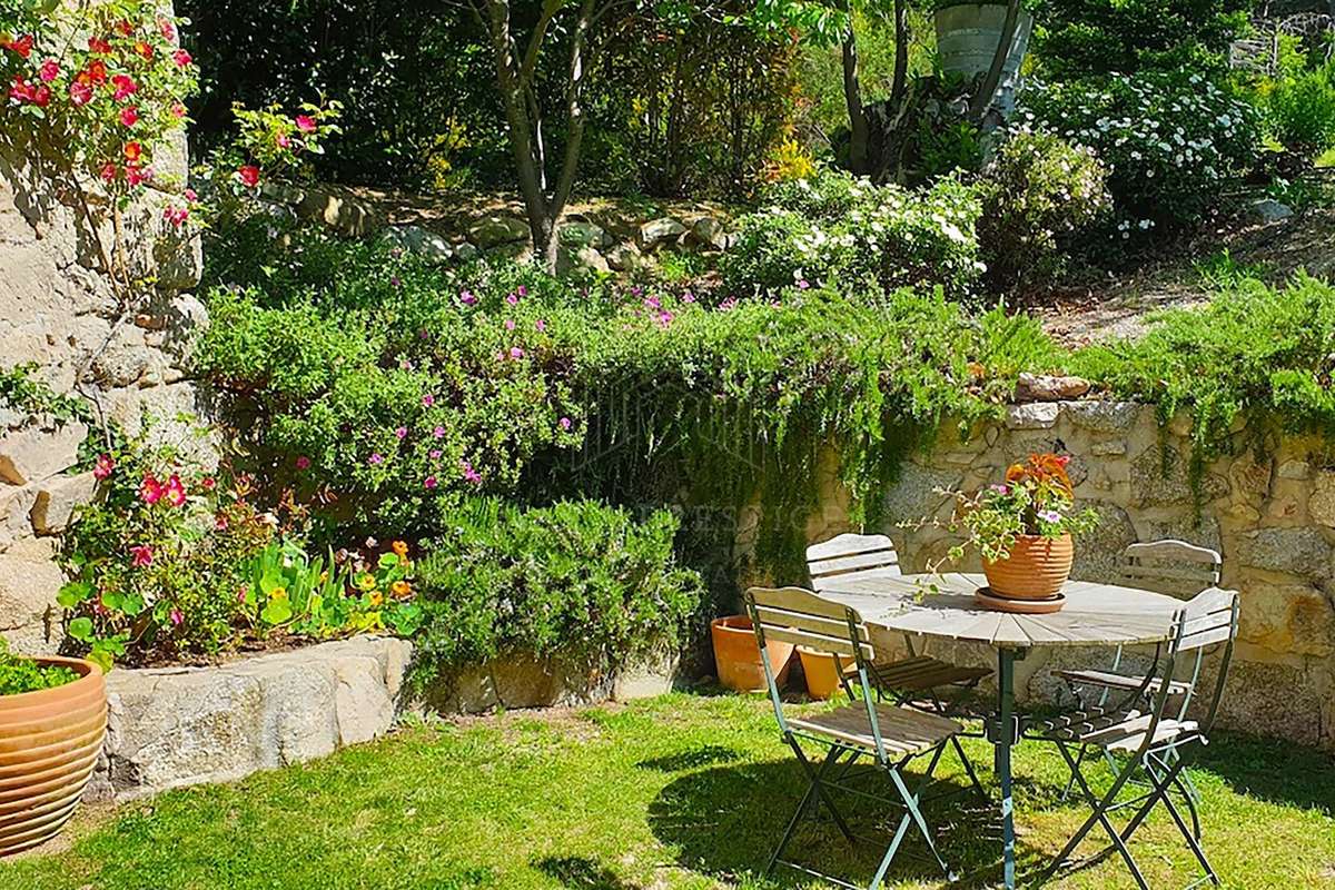 Maison à SAINT-LAURENT-DE-CERDANS