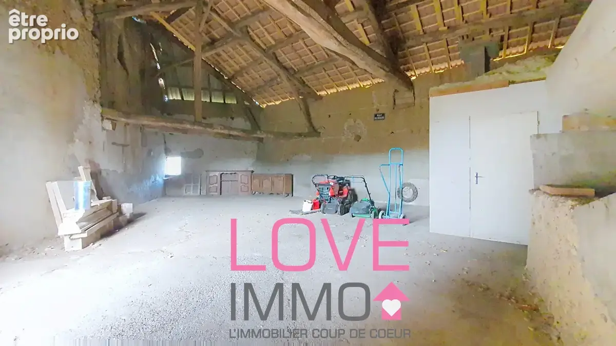 Maison avec de nombreuses dépendances et 18000 m2 de parcelle - photo 16