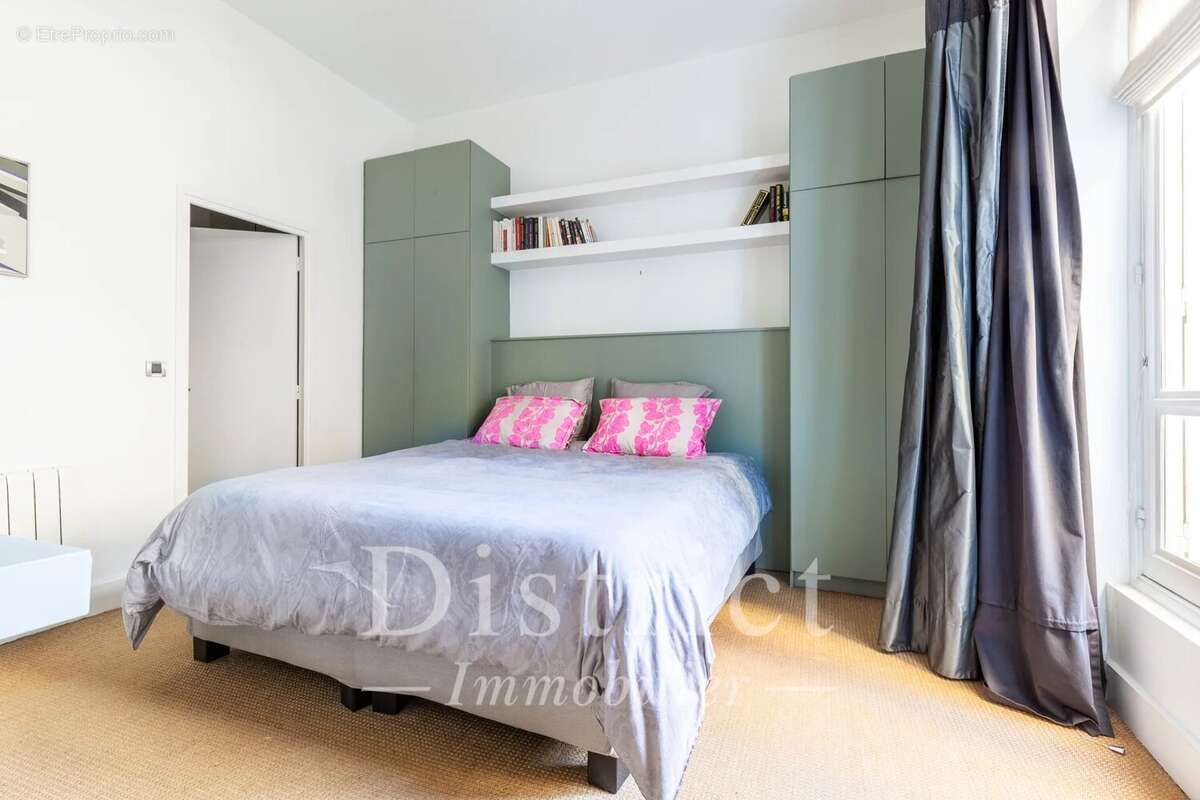 Appartement à PARIS-8E