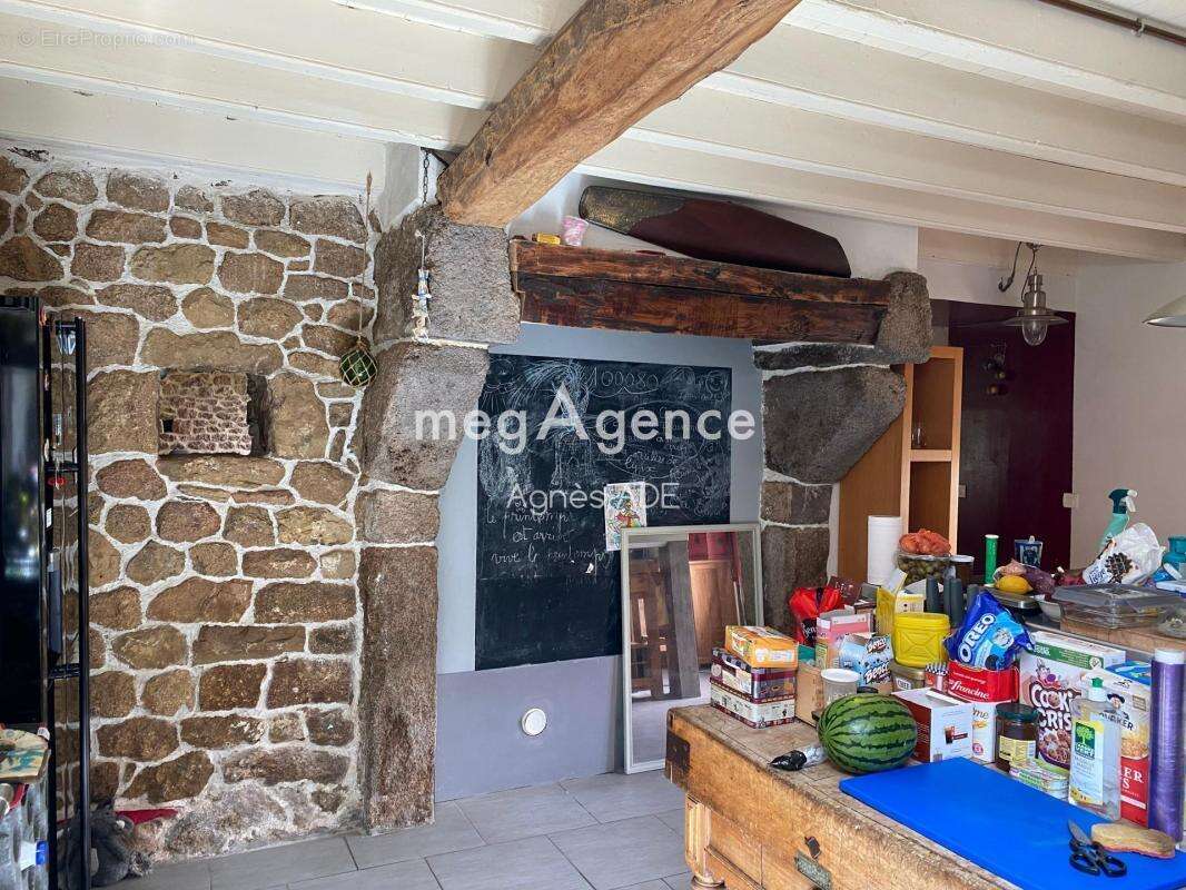 Maison à COSQUEVILLE