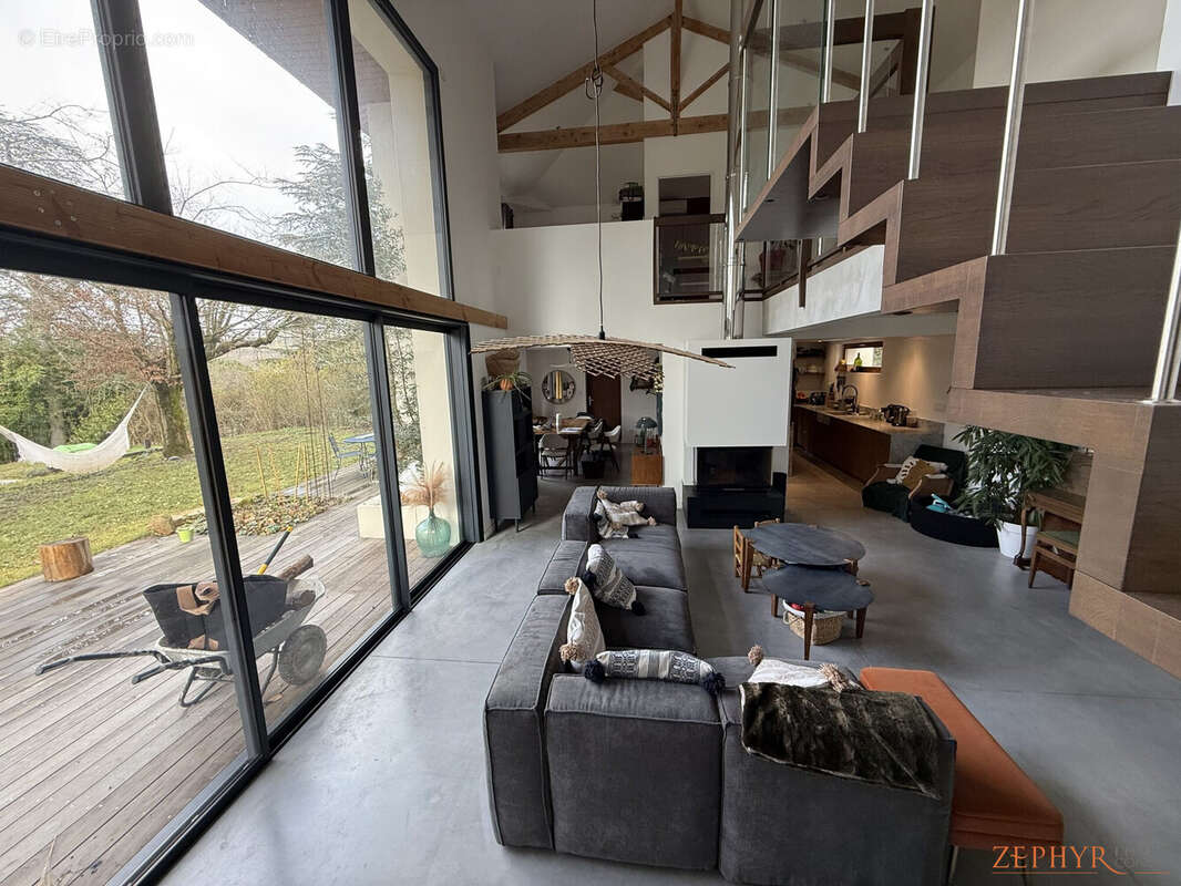 Maison à TASSIN-LA-DEMI-LUNE