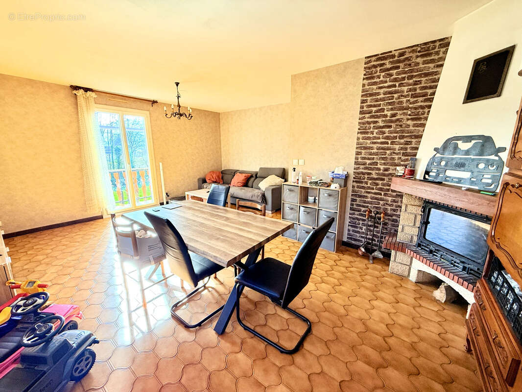 Maison à LAISSAUD