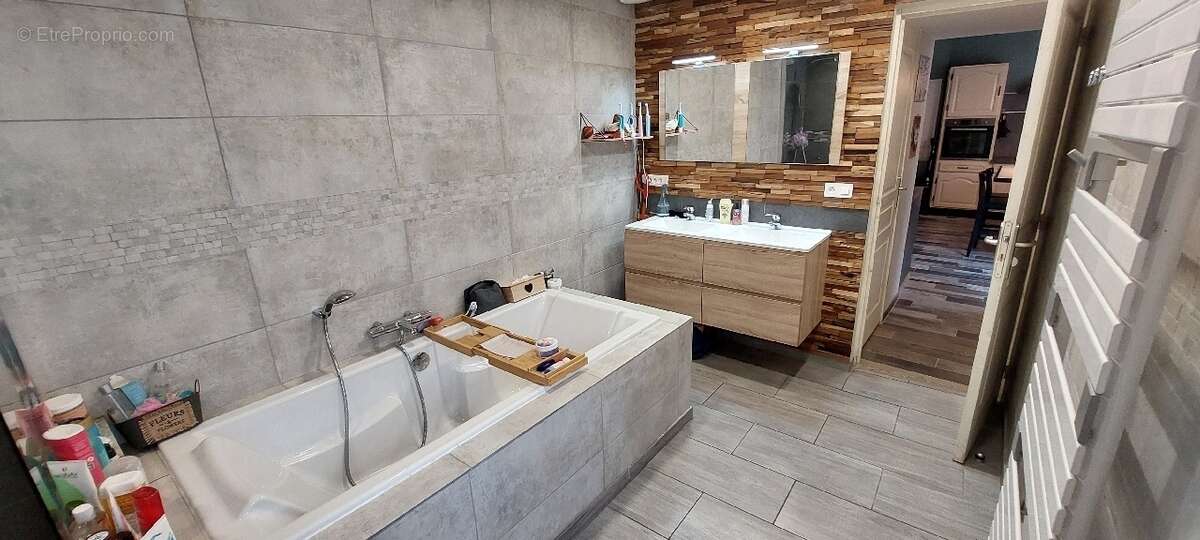 Maison à BRUAY-LA-BUISSIERE