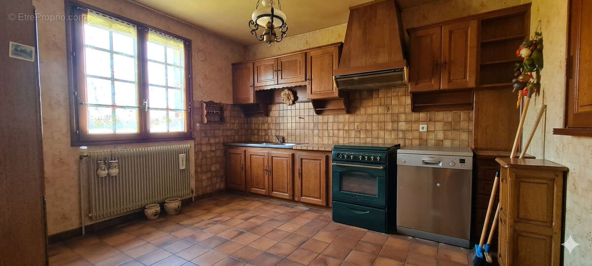 Maison à MOGNEVILLE