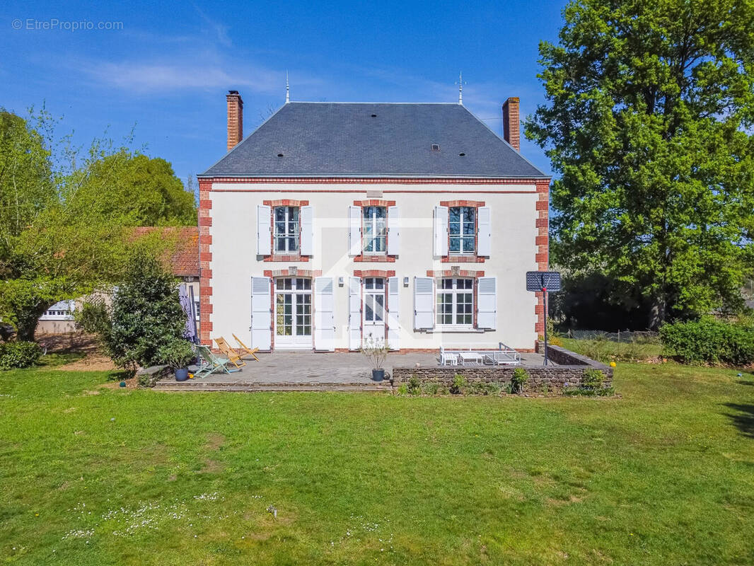Maison à GUECELARD
