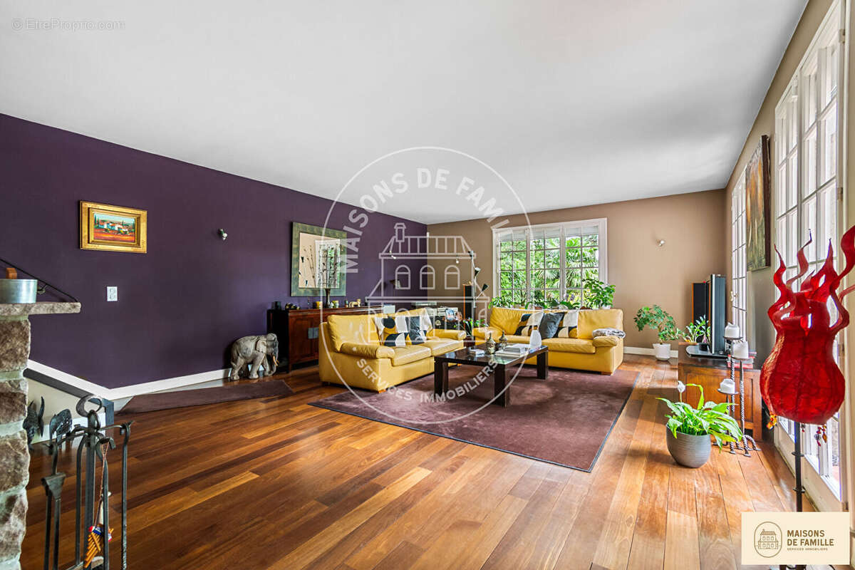 Maison à LA CELLE-SAINT-CLOUD