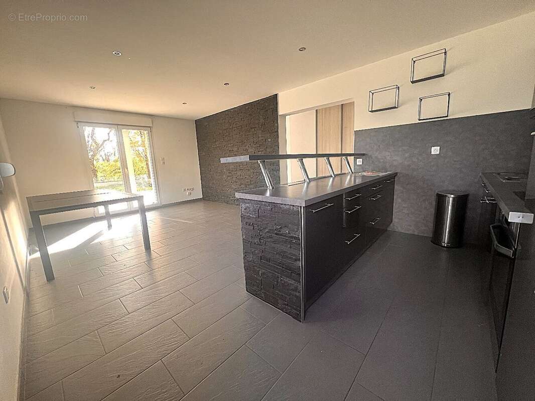 Maison à AUDINCOURT