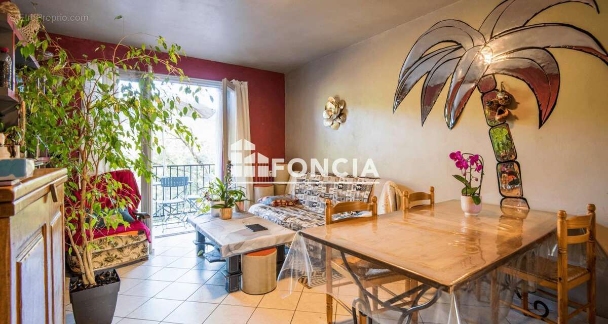 3 pièces vue dégagée avec cave et garage - Quartier Gourgan - photo 2