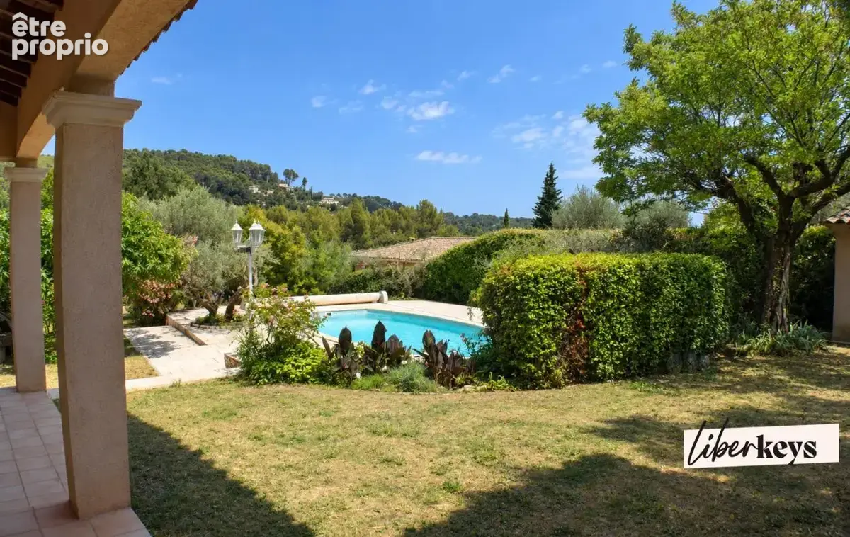 Maison de caractère avec piscine, oliveraie et vue sur Cotignac – 135 m² - photo 9