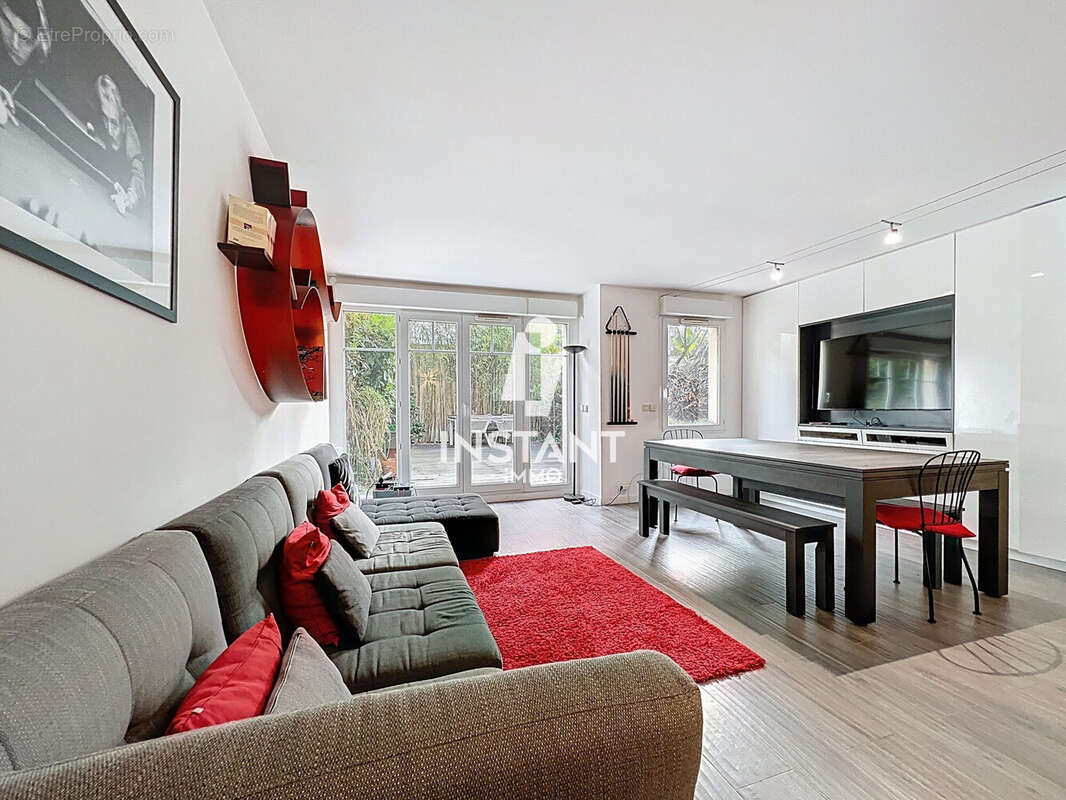 Maison à LA GARENNE-COLOMBES