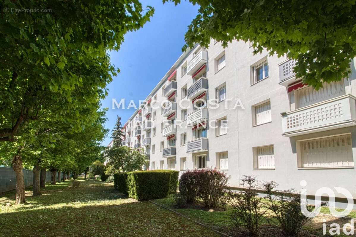 Photo 9 - Appartement à RUEIL-MALMAISON