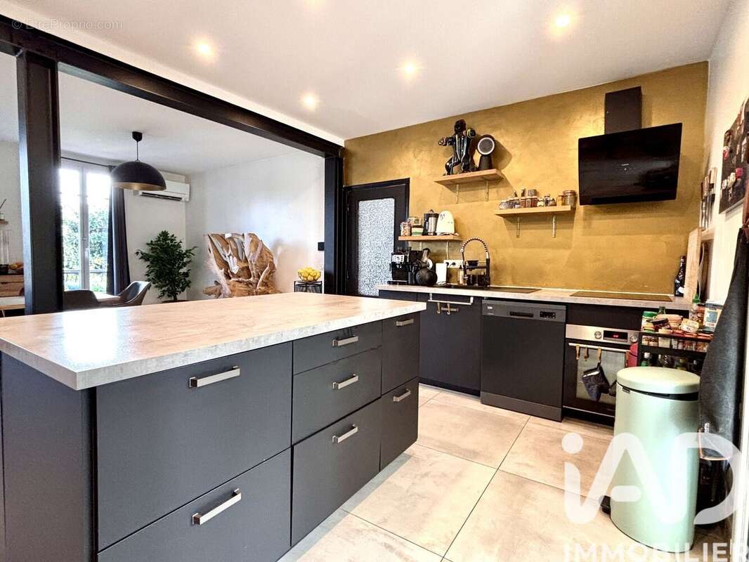 Photo 7 - Maison à VILLEMOMBLE